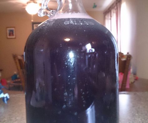 Home Made Wine, Wine Making Recipes, Homemade Wine Recipes, Wine Making Kits, Homemade Liquor, Make Your Own Wine, Moonshine Recipes, Wine Magazine, Homemade Wine