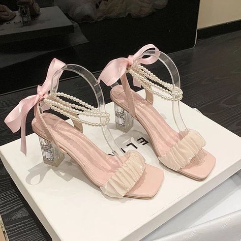 Heels Pink Aesthetic, Heels Coquette, Indian Wedding Shoes, Heel Sandals Outfit, Stylish Outfits Casual, Heels Aesthetic, Dr Shoes, Fashion Shoes Heels, Cute Shoes Heels