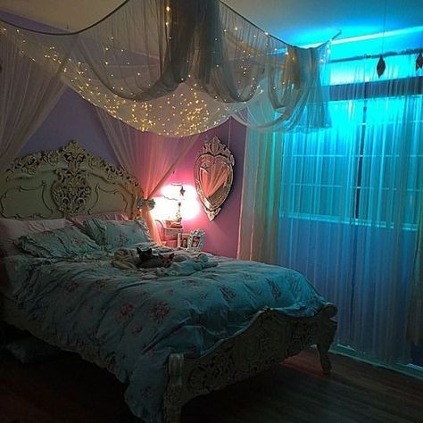 Kelly Eden, Pretty Room, Aesthetic Rooms, Dreamy Room, Dream Room Inspiration, Cozy Room, Room Inspiration Bedroom, Room Ideas Bedroom, Aesthetic Bedroom