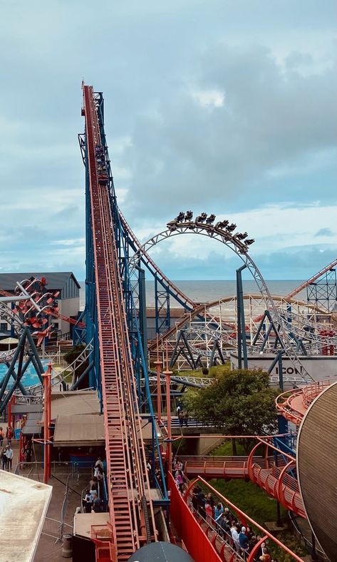 The Big One and ICON duelling at Blackpool Pleasure Beach as viewed from revolution Blackpool Beach, Best Roller Coasters, Blackpool England, Blackpool Pleasure Beach, The Big One, Blackpool, Seaside Towns, Amusement Park, Roller Coaster