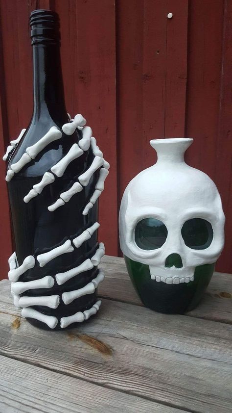 Fimo Halloween, Diy Skeleton, Fun Diy Halloween Decorations, Uhyggelig Halloween, Halloween Bottles, Diy Halloween Decor, Adornos Halloween, ดินปั้น Polymer Clay, Manualidades Halloween