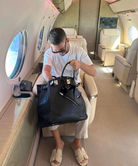 Luxury Bag Men, Airport Fits, Super Rich Kids, October 8, Luxury Aesthetic, Hermes Men, Man Style, Bags Aesthetic, Hermes Handbags