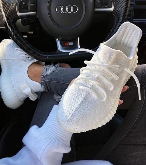 White Nike Shoes Womens, Kasut Nike, Skor Sneakers Nike, Παπούτσια Nike Free, White Sneakers Outfit, Skor Sneakers, Sneaker Outfits, White Sneakers Men, White Nike Shoes