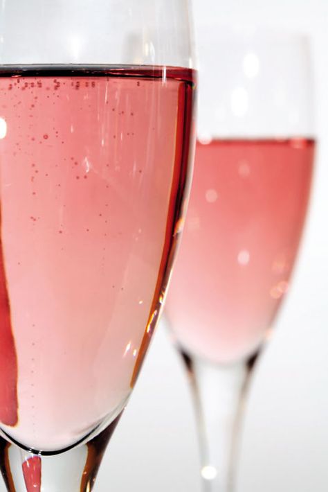 Pink champagne Cocktail Original, Pink Champagne Cake, Champagne Cake, Rose Champagne, I Believe In Pink, Thirsty Thursday, Mocktail Recipe, Tickled Pink, Everything Pink