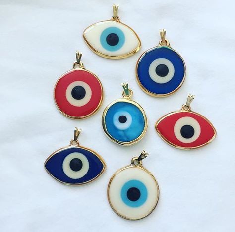 Eyes Without A Face, Locket Design, Greek Blue, Eye Fashion, Cement Diy, Eye Eye, Evil Eyes, Eye Beads, Stone Art