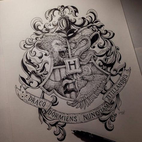 Art by kerby rosanes - Imgur Harry Potter Tattoo Sleeve, Hogwarts Tattoo, Harry Potter Sketch, Hp Tattoo, Glume Harry Potter, Harry Potter Art Drawings, Drawings For Boyfriend, Desenhos Harry Potter, Harry Potter Tattoos