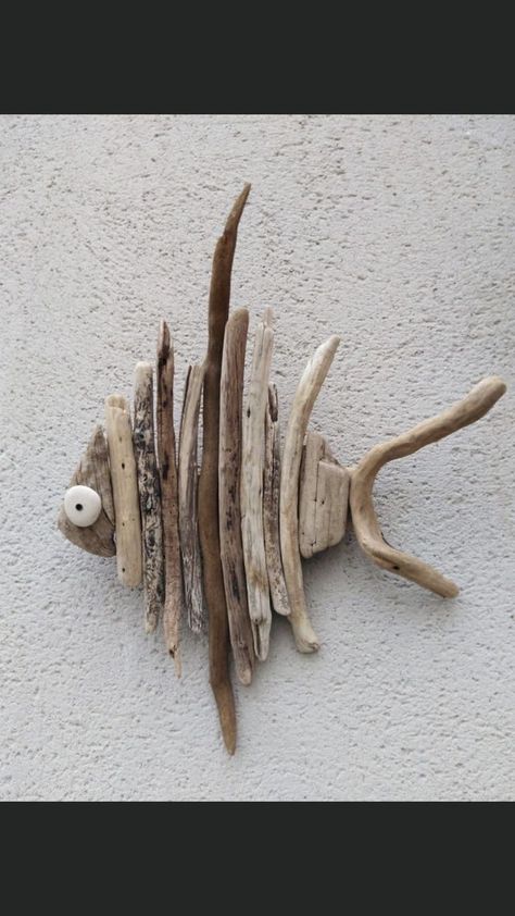 Driftwood Projects, Tre Kunst, Driftwood Diy, Driftwood Art Diy, Deco Nature, Shell Crafts Diy, Driftwood Decor, Garden Art Crafts, Driftwood Crafts