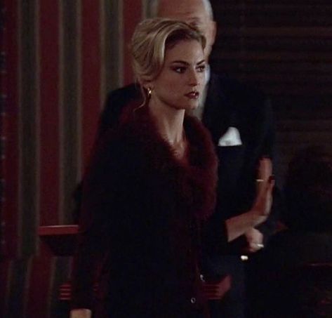 Adrianna The Sopranos, Adriana La Cerva Style, The Sopranos Adriana, Adriana The Sopranos, Carmela Soprano Aesthetic, Adriana La Cerva Outfits, Soprano Aesthetic, The Sopranos Aesthetic, Adriana Sopranos