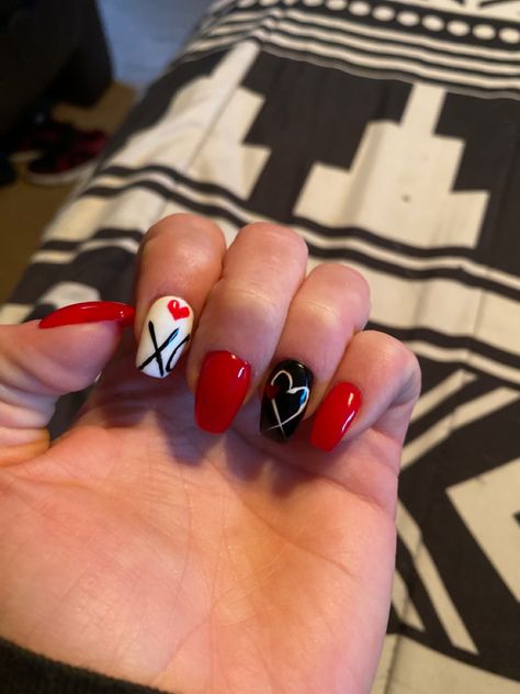 Fun Valentines Nails Coffin, Coffin Shape Valentines Nails, Short Coffin Shape Nails Designs, Valentines Red Nails, Short Coffin Shape Nails, Toenail Art Designs, Short Coffin Nails Designs, Toenail Art, Disney Acrylic Nails