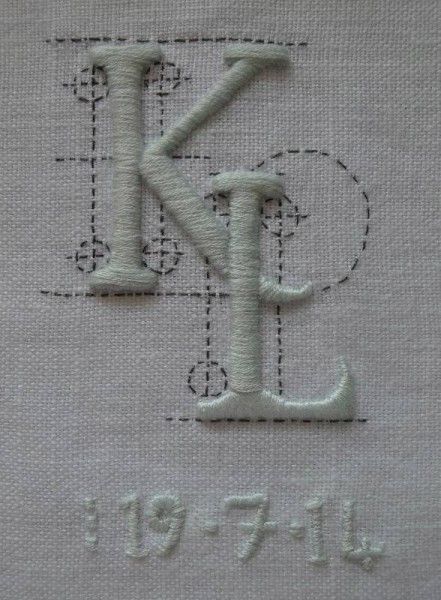 Embroided Letters, Hand Embroidered Letters, How To Embroider Letters, Embroidered Letters, Embroidered Initials, Embroidery Letters, Wedding Monogram, Embroidery Monogram, Embroidered Monogram