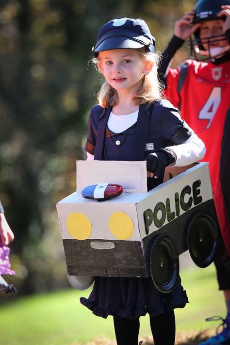 Police Car Costume Cardboard Boxes, Police Cardboard Box Car, Police Car Costume Diy, Diy Police Car Cardboard Boxes, Car Costume Diy, Police Car Costume, Ambulance Costume, Kids Police Car, Police Light