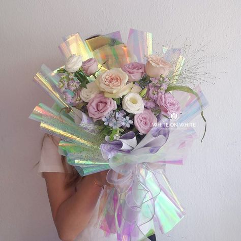 Boutique Flowers Ideas, Holographic Flower Bouquet, Bucket Flowers, Paper Rose Craft, Condolence Flowers, Expensive Flowers, Purple Bouquets, Lilac Bouquet, Corporate Flowers