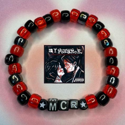 Rock Band Bracelets, Mcr Kandi Bracelets, Fall Out Boy Bracelet Ideas, Mcr Bracelet Ideas, Movie Bracelet Ideas, My Chemical Romance Bracelet, Band Kandi Bracelets, Kandi Tie Tutorial, Scene Bracelets Kandi