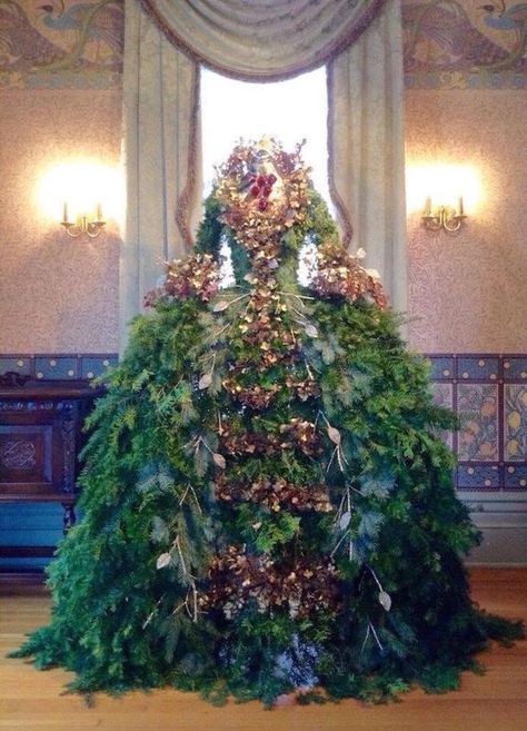 Dress Form Christmas Tree, Mannequin Christmas Tree, Christmas Tree Dress, Tree Dress, Creative Christmas Trees, Christmas 2015, Victorian Christmas, Noel Christmas, Christmas Joy