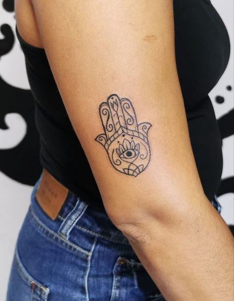 Hamza Hand Tattoo Design, Hamsa Tattoo Women, Jewish Hamsa Tattoo, Hamsa Tattoo Simple, Hamza Tattoo Design, Hamsa Hand Tattoo For Women, Hamza Hand Tattoo, Hasma Tattoos For Women, Hand Of Hamsa Tattoo