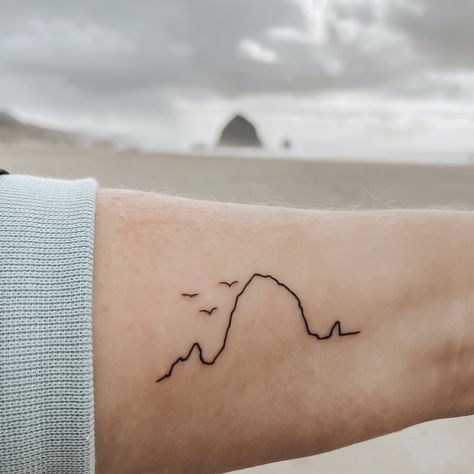 Head Above Water Ce Ricci, Oregon Coast Tattoo Ideas, Haystack Rock Tattoo, Oregon Coast Tattoo, Rock Tattoo Nature, Oregon Tattoo Ideas, Should I Get A Tattoo, Coast Tattoo, Oregon Tattoo