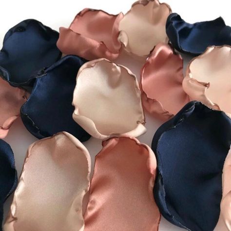 Wedding decor http://etsy.me/2nOHQTY #weddingplanner #bridalshowerdecor #weddingdecor Flower Girl Petals, Champagne Flowers, Color Terracota, Beige Wedding, Navy Blue Flowers, Copper Wedding, Wedding Aisle Decorations, Flower Girl Baskets, Boho Bridal Shower