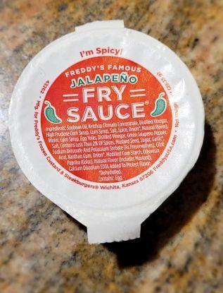 Freddys Fry Sauce Recipe, Jalapeno Dipping Sauce, Parmesan Wing Sauce, Backyard Party Food, Dip Dip, June Cleaver, Jalapeno Sauce, Homemade Sauce Recipes, Jalapeno Cheese