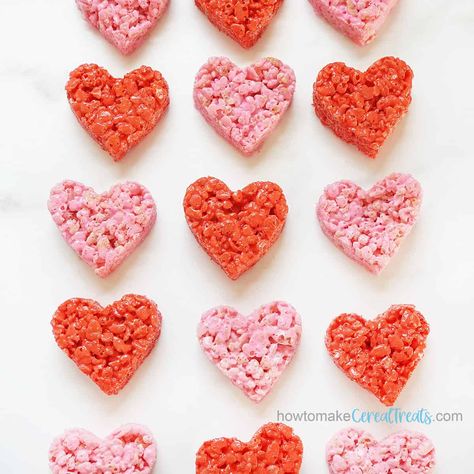 HEART RICE KRISPIE TREATS -- Cute, easy Valentine's Day treats. Valentine Rice Krispie Treats, Valentines Strawberries, Menu Saint Valentin, Strawberries Ideas, Keto Valentines, Valentine Dessert, Valentine Strawberries, Diet Lunch, Valentines Recipes Desserts