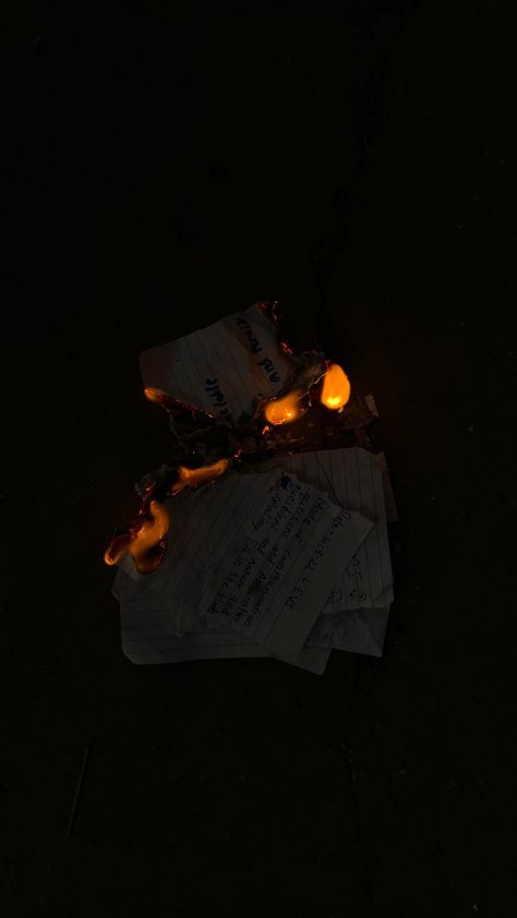 Book Boyfriend Wallpaper, Burning Pictures Aesthetic, Burning Book Aesthetic, Dark Fire Aesthetic, Fire Aesthetic Dark, Burning Paper Aesthetic, Brianna + Core + Aesthetic, Paper On Fire, Burning Pictures