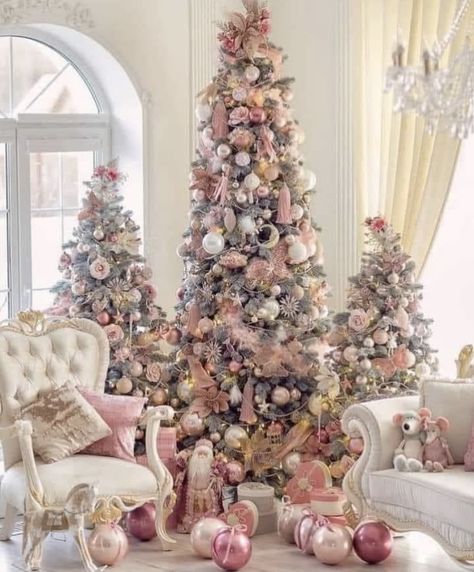 Pink Christmas Tree Decorations, Tree Ideas Christmas, Christmas Tree Decoration Ideas, Tree Decoration Ideas, Ideas Christmas Tree, Red And Gold Christmas Tree, Elegant Christmas Decor, Christmas Tree Decorating Themes, Rose Gold Christmas