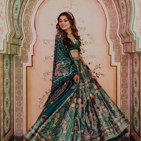 A new green lehenga by Anita Dongre which is all in trend. This lehenga has the most beautiful embroidery, zari work and embellishments which would look beautiful for your wedding function. #shaadisaga #indianwedding #anitadongrelehenga #banarasilehenga #anitadongrelehengabrides #anitadongrelehenga2020 #anitadongrelehengagottapatti #anitadongrelehengasimple #anitadongrelehenga2021 #anitadongrelehengagreen #anitadongrelehengabridal #anitadongrelehengablouse #anitadongrelehengalatest #greenlehenga Unique Lehenga Designs, Anita Dongre Lehenga, Lehenga Green, Mehendi Decor, Mehendi Outfit, Mehendi Outfits, Wedding Hairstyles Bride, After The Wedding, Anita Dongre