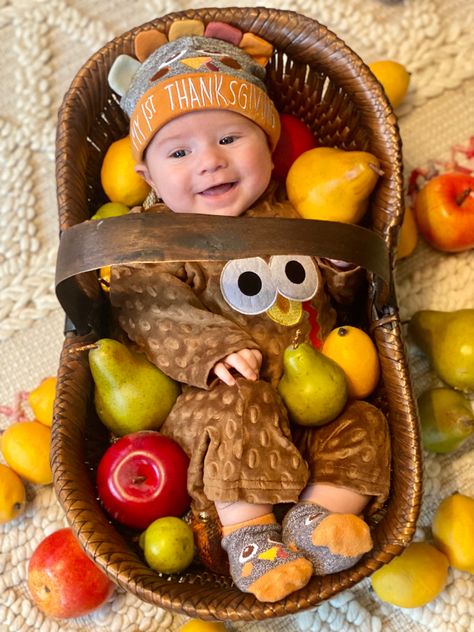 Thanksgiving Infant Pictures, 2 Month Thanksgiving Pictures, Sibling Thanksgiving Pictures, Newborn First Thanksgiving Pictures, One Month Thanksgiving Baby Pictures, One Month Old Baby Pictures November, Thanksgiving 3 Month Old Pictures, Thanksgiving Mini Photo Session, Thanksgiving 2 Month Old Pictures