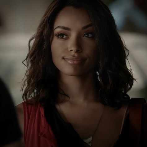 Bonnie Bennett Pfp, Kat Graham Icons, Bonnie Bennett Icons, Bonnie Bennett Aesthetic, Tvd Bonnie, Bonnie Vampire Diaries, Originals Characters, Bennett Aesthetic, Tvdu Characters