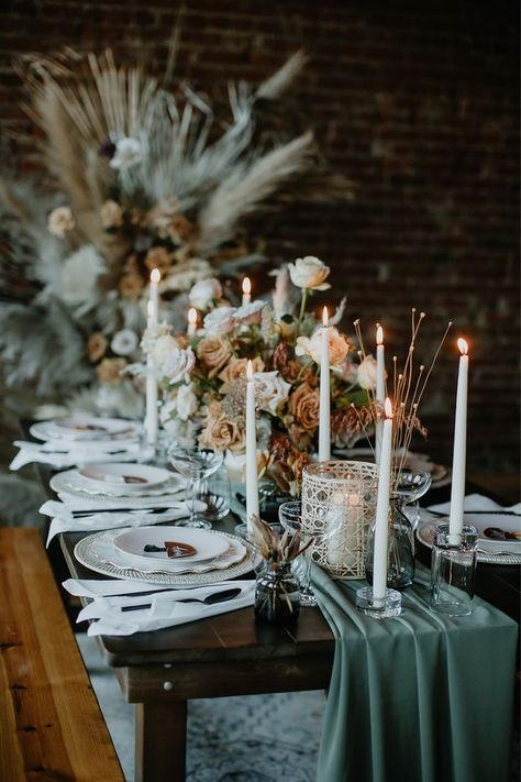 Indoor Fall Wedding, Wedding Decor Trends, Green Fall Weddings, Wedding Table Design, Boho Tablescape, Brown Wood Table, Silk Table Runner, Wedding Color Palette Ideas, Green Tablescape