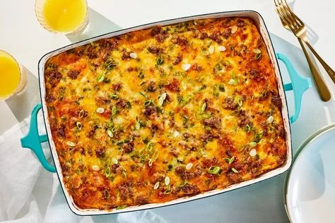 Best Breakfast Casserole Recipe Popular Breakfast Recipes, Baked Breakfast Casserole, Breakfast Party Foods, Best Breakfast Casserole, Easy Dinner Casseroles, Breakfast Party, Quick Easy Dinner, Minced Meat, How To Cook Sausage