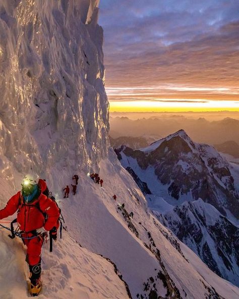 Ski Pack, Beginner Hiker, Climbing Everest, Social Media Specialist, Mountaineering Climbing, Adventure Aesthetic, Ice Climbing, Media Specialist, Adventure Gear