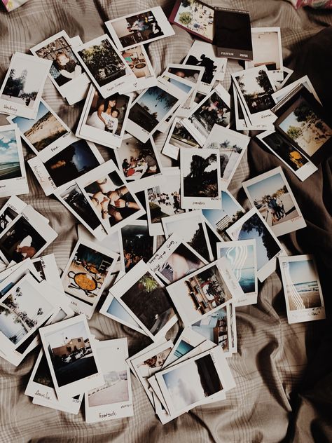 polaroids photos moments vso edits Jm Logo, Memories Aesthetic, High School Memories, Polaroid Photography, Polaroid Wall, Vision Board Photos, Vision Board Pictures, Vintage Polaroid, Polaroid Pictures