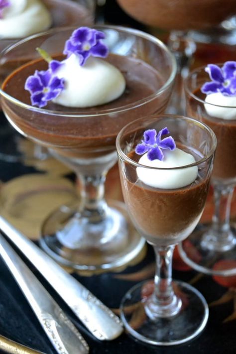 Pot De Creme Recipes, Chocolate Mousse Desserts, No Bake Chocolate Desserts, Blender Recipe, The View From Great Island, Pudding Dessert, Custard Desserts, Mousse Dessert, Creme Dessert