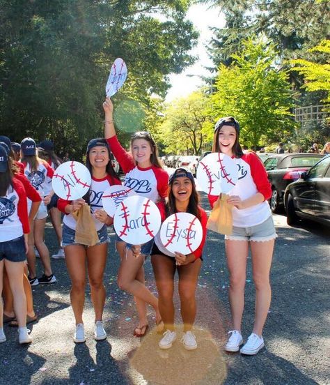 These new ADPis make a run for home at their baseball-themed Bid Day with sneakers and denim shorts. Baseball Theme Bid Day Sorority, Welcome To The Big Leagues Bid Day, Sports Bid Day Theme, Baseball Sorority Theme, Baseball Bid Day Theme, Baseball Bid Day, Bid Day Outfits, Sorority Themes, Carnaval Outfit