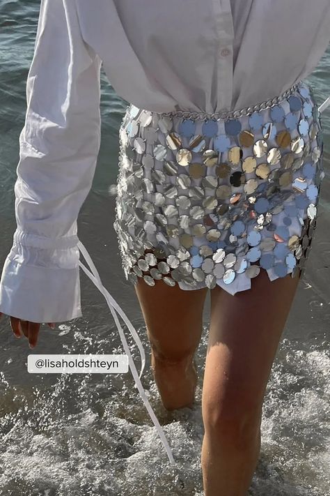 Tied Sleeve Shirt White | NA-KD Streetwear Skirt, Sparkly Skirt, Swimsuit Season, Fit Girl Motivation, Aesthetic Pastel, Sequin Mini Skirts, New Rock, Straight Dress, Tie Sleeve