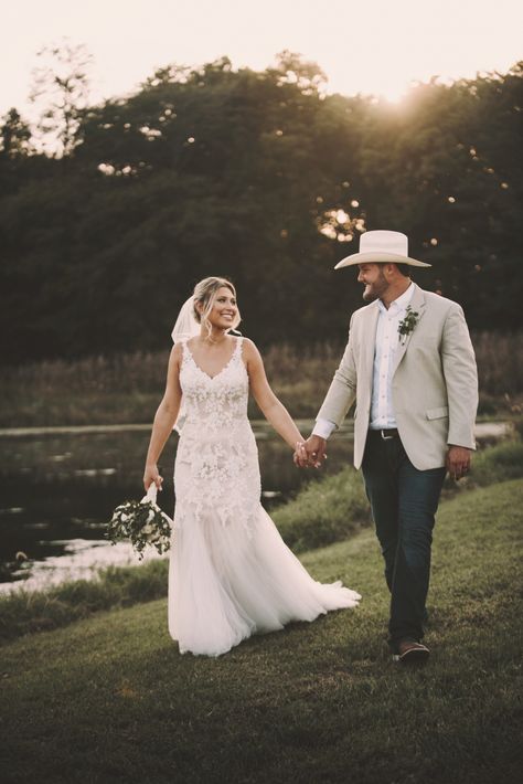 EXCLUSIVE REAL WEDDING- HANNAH & CONNER Jeans Cowboy Boots Wedding Guys, Blue Jean Wedding Men Groom Attire, Country Groom Attire, Blue Jean Wedding, Boho Wedding Attire, Groom In Jeans, Casual Country Wedding, Fall Wedding Groomsmen, Rustic Wedding Groom