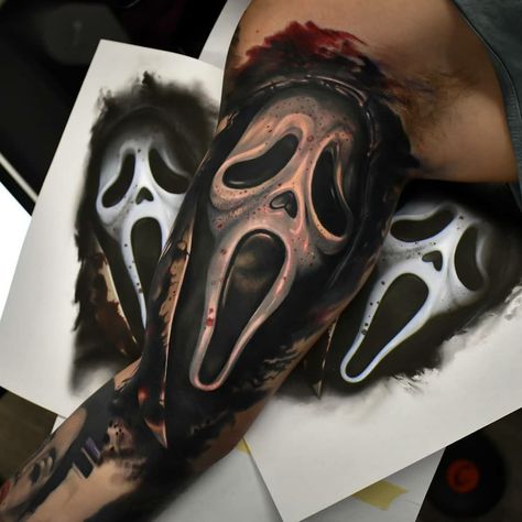 1996 Tattoo, Movie Character Tattoos, Halloween Sleeve, Halloween Tattoos Sleeve, Horror Tattoos, Horror Movie Tattoos, Scream 1996, Movie Tattoo, Movie Tattoos