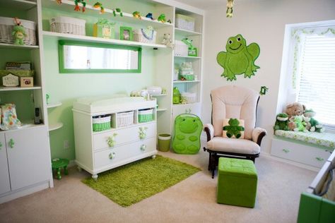 Froggy room! Frog Nursery Theme, Frog Room Ideas, Frog Bedroom, Frog Nursery, Chambre Indie, Boy Nursery Themes, Frog Theme, Frog Decor, Nursery Room Design