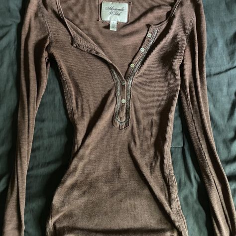 abercrombie & fitch brown henley

size small 

used... - Depop Abercrombie And Fitch Outfit, Vintage Abercrombie And Fitch, Earthy Vibes, Lace Camisole Top, Thrift Inspo, Vintage Abercrombie, American Eagle Shirts, Autumn Fits, 90s Fashion Outfits