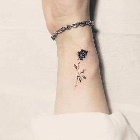 Small Black Rose Tattoo, A Rose Tattoo, Black Rose Tattoo, Font Tato, Rose Tattoo Forearm, Inner Forearm Tattoo, Rose Tattoos For Women, Small Rose Tattoo, Black Rose Tattoos