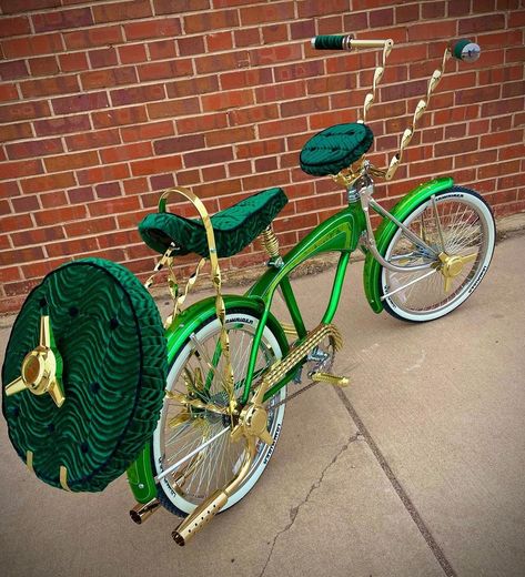 Low Rider Bike Bicycles, Cultura Hip Hop, Lowrider Bicycle, Bicycle Chic, Estilo Cholo, Cholo Style, Lowrider Bike, Low Riders, Chopper Bike