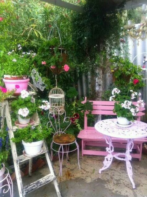 Sweet Shabby Chic Outdoor Decor, Jardin Style Shabby Chic, Shabby Chic Veranda, Shabby Chic Patio, Shabby Chic Porch, Styl Shabby Chic, Shabby Chic Garden, Shabby Chic Living, Shabby Chic Room