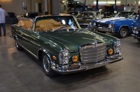 Mercedes 200, Mercedes Convertible, Vintage Mercedes, Old Mercedes, Benz Classic, Old Vintage Cars, Classic Mercedes, Mercedes Benz Classic, Mercedes Benz Cars