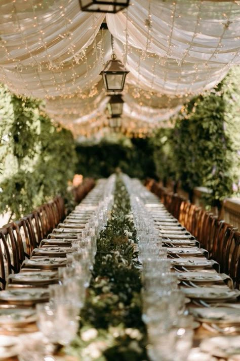 Tuscan Wedding Decor, Rustic Tuscan Wedding, Tuscan Themed Wedding, Wedding Olive Green, Reception Aesthetic, Tuscany Inspired Wedding, Organic Wedding Decor, Tuscan Wedding Theme, Arlington Estate