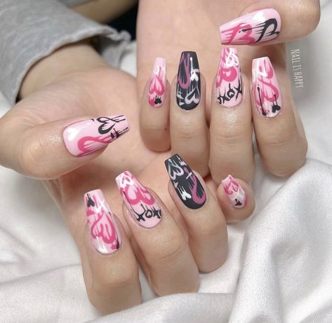 Gidle Inspired Nails, Arcane Nails Design, Emo Valentines Nails, Kpop Nails Designs, Arcane Nails, Kpop Nail Art, Blackpink Nails, Nail Specialist, Sports Nails