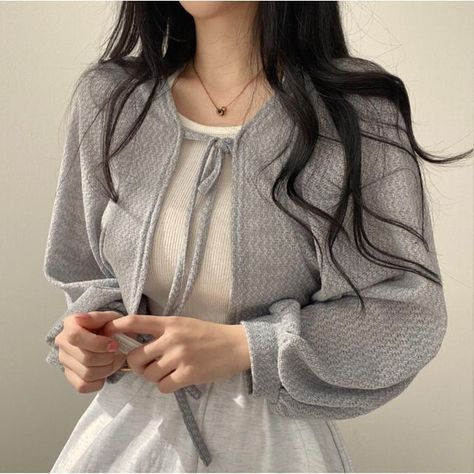 Cardigan Korean Style, Grey Knitwear, Cardigan Korean, Girl Cardigan, Top Girl, Short Cardigan, Girls Cardigan, Ținută Casual, Knitted Tops