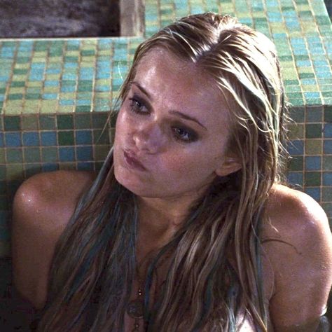 Sara Paxton Aquamarine, Aquamarine Aesthetic Movie, Aquamarine Movie Aesthetic, Aquamarine Vibes, Aquamarine 2006, Aquamarine Aesthetic, 3 Mermaids, Aquamarine Movie, 2000s Pop Culture