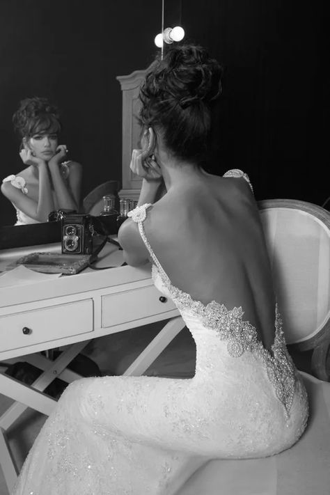 Dress Fashion Photography, Back Wedding Dress, Backless Wedding, Dress Hairstyles, Backless Wedding Dress, Colored Wedding Dresses, Best Wedding Dresses, Wedding Dresses Romantic, Lace Wedding Dress