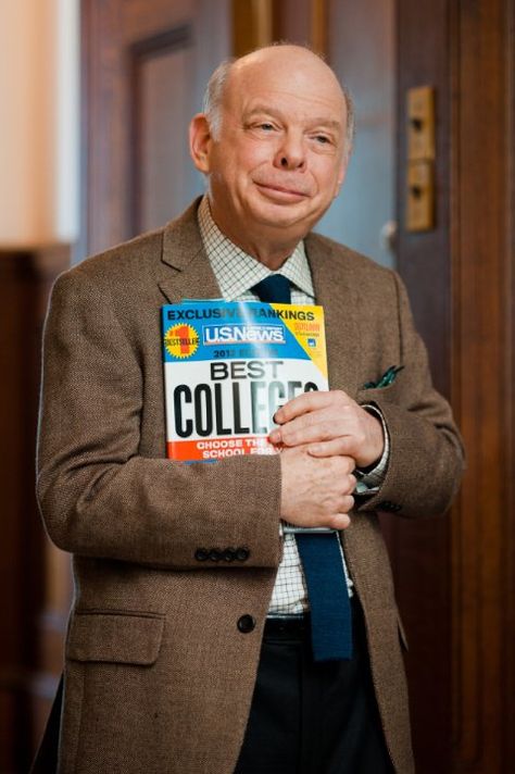 Still of Wallace Shawn in Admission (2013) Wallace Shawn, Clueless 1995, Bald Man, Character Actor, American Actors, Double Breasted Suit Jacket, All Time, Superman, Men's Blazer