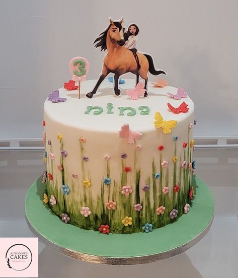 Pink Horse Cake, Spirit Cake Ideas, Spirit Horse Cake Ideas, Horse Cake Ideas For Girls Birthdays, Horse Theme Birthday Cake, Spirit Cakes Horse, Horse Birthday Cake Girl, Spirit Birthday Cake, Easy Horse Cake